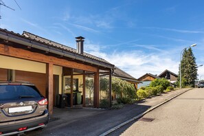 Exterior - Apartment 'Regina' with Shared Garden, Balcony and Wi-Fi (Furtwangen im Schwarzwald)
