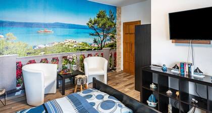 Apartment 'Charmante 32 M² Ferienwohnung' with Shared Terrace and Wi-Fi