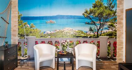 Apartment 'Charmante 32 M² Ferienwohnung' with Shared Terrace and Wi-Fi