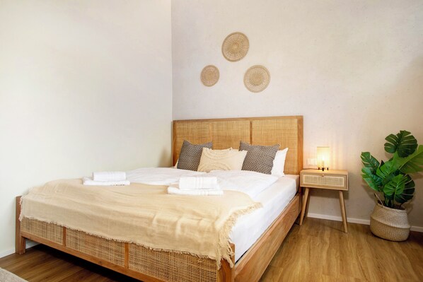 1 bedroom, free WiFi, bed sheets