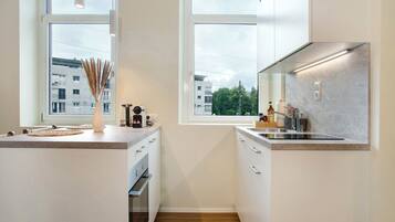 Kühlschrank, Ofen, Herdplatte, Geschirrspüler