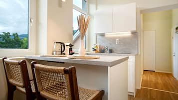 Kühlschrank, Ofen, Herdplatte, Geschirrspüler