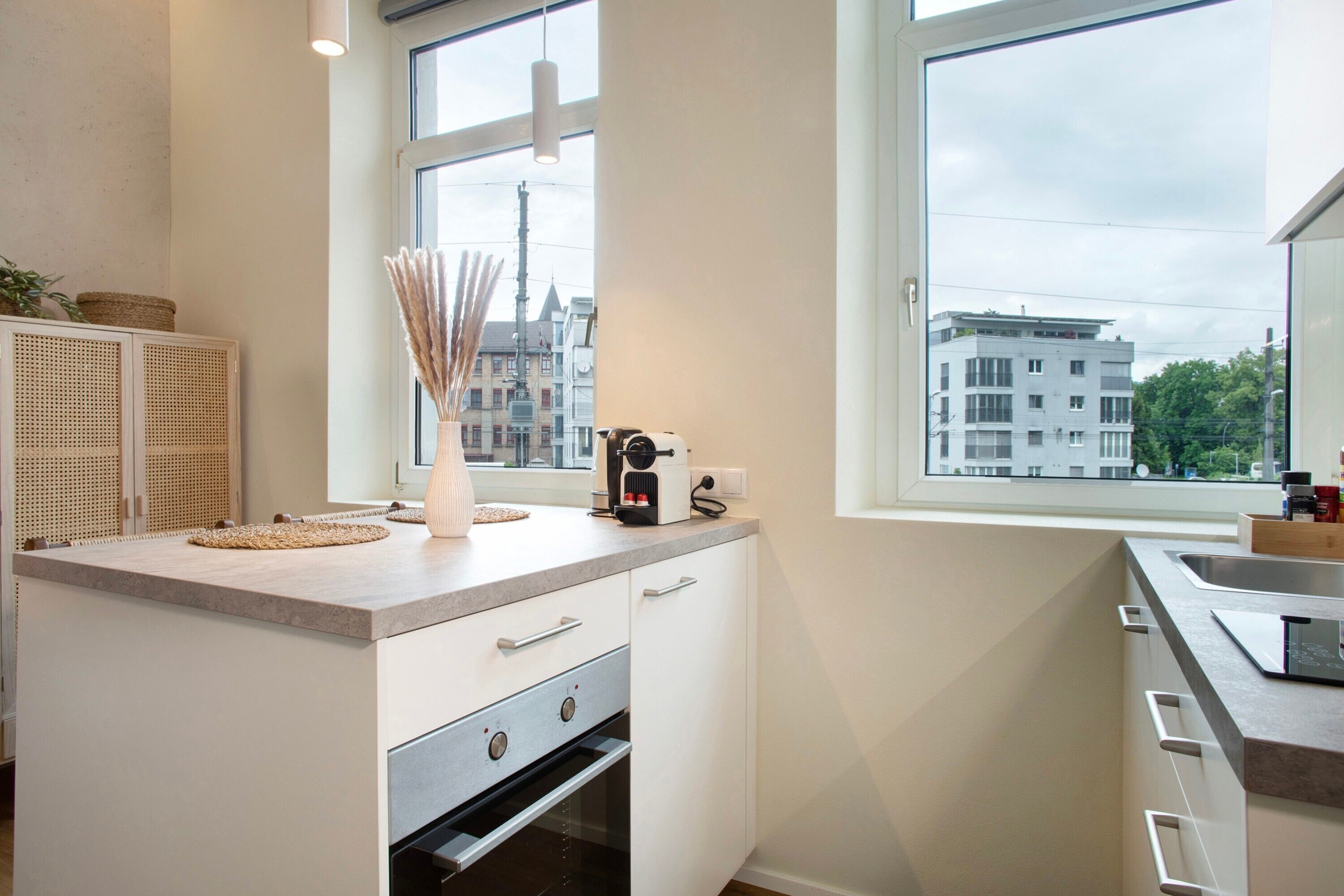 Geladeira, fogão, cooktop, lava-louças