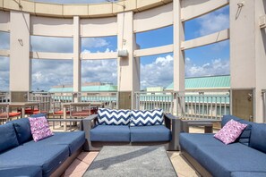 Property grounds - Sweet Foggy Bottom 1BR w/ Roof Pool & Coffee Shop, nr GU, by Blueground (Washington, D.C.)