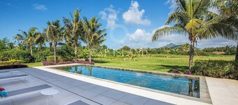 Villa with golf & mountain views - ANAHITA -