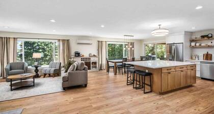 Breathtaking Wine Country Home w/ Incredible Dundee Hills Vineyard Views, Covered Deck w/ Hot Tub