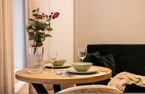 Apartment, Smoking
