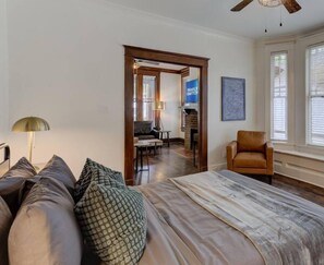 1 chambre, bureau, fer et planche à repasser, accès au Wi-Fi (inclus)