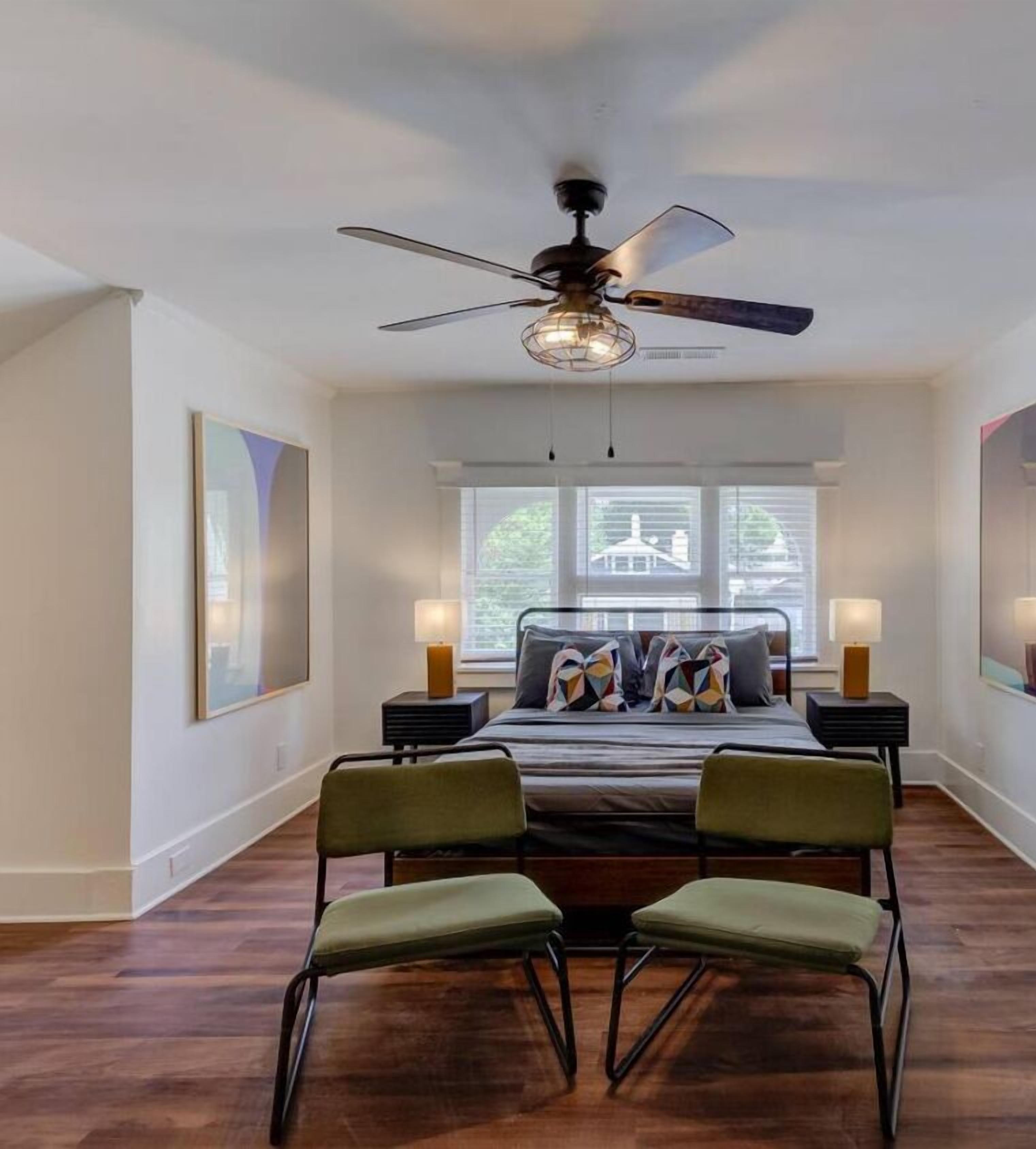 3 habitaciones, escritorio, tabla de planchar con plancha y wifi gratis 