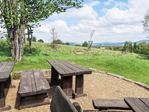 Schöne Wohnung für 5 Leute mit  W-LAN, TV und Haustiere erlaubt