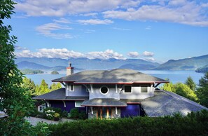 Exterior - Blue House (Gibsons)
