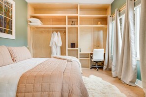 1 habitación, escritorio, tabla de planchar con plancha y wifi gratis 