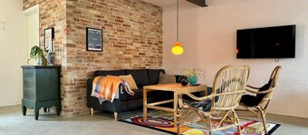 Nyistandsat, Stor og Farverig Ferielejlighed ved Dejlige Dråby Strand