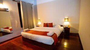 Deluxe Room, Patio, Pool View | Laptop workspace, free WiFi - Kumarakom Heritage (Vaikom)