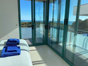 5 bedrooms, in-room safe, iron/ironing board, travel cot