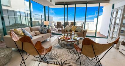 8 minutes by car from Sitges · Villa Kala · 15-minute walk to the beaches