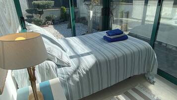 6 makuuhuonetta, silitysrauta/-lauta, vauvan matkasÀnky, ilmainen Wi-Fi