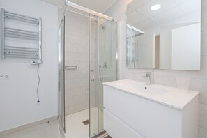 Shower, hair dryer, towels - Apartamento Claro que si (Mar de Pulpi) (San Juan de los terreros)