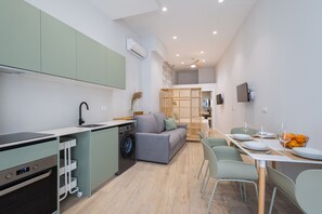 Interior - The Trafalgar Apartment 01 by Florit Flats (Valencia)