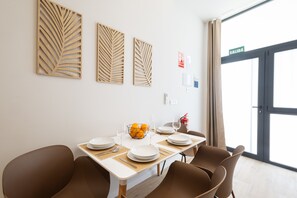 Dining - The Trafalgar Apartment 03 by Florit Flats (Valencia)