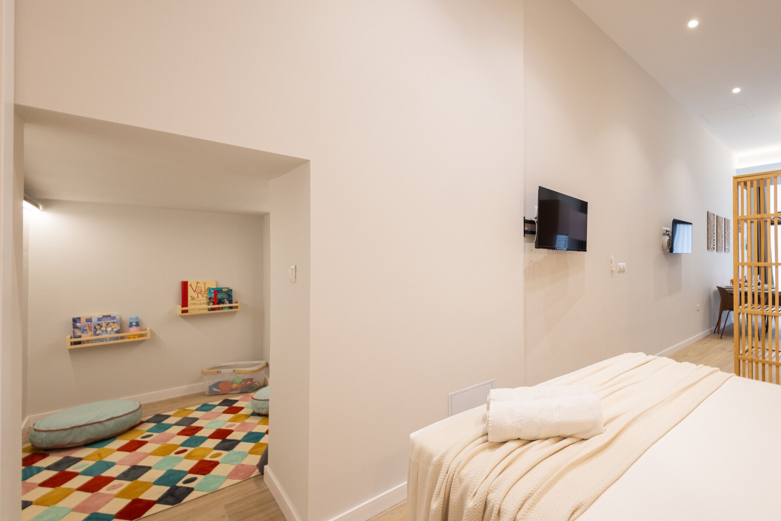 1 slaapkamer, een strijkplank/strijkijzer, gratis wifi, beddengoed