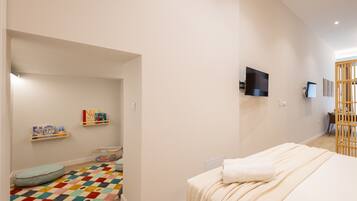 1 slaapkamer, een strijkplank/strijkijzer, gratis wifi, beddengoed