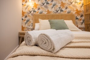 Silitysrauta/-lauta, ilmainen Wi-Fi, vuodevaatteet