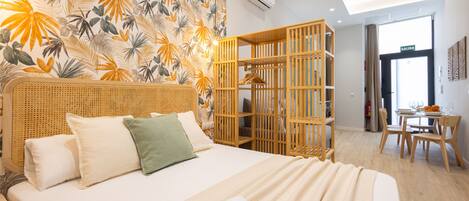 مكواة/لوح كي وواي فاي مجانًا وملاءات أسرّة