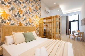 Silitysrauta/-lauta, ilmainen Wi-Fi, vuodevaatteet