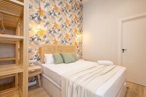 Iron/ironing board, free WiFi, bed sheets