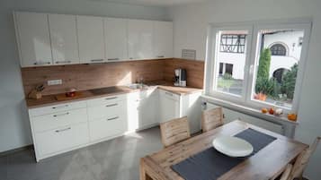 Kühlschrank, Herdplatte, Geschirrspüler