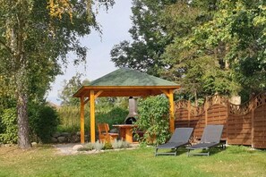 屋外ダイニングエリア