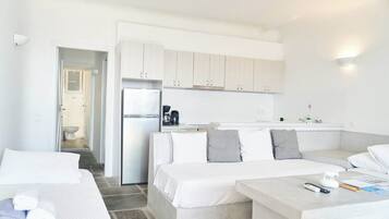 1 bedroom, iron/ironing board, travel cot, WiFi