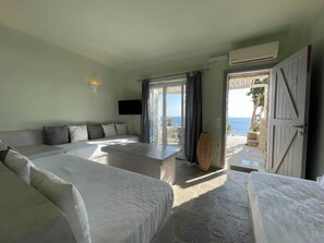 1 bedroom, iron/ironing board, travel crib, WiFi - Superior Apartment with Private Glass Pool & Shared Infinity Pool, Gym, Bar (C965+8J Mykonos, Greece)