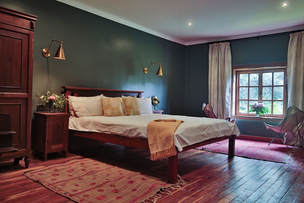 Elite Room | 1 bedroom, in-room safe, individually decorated, individually furnished