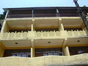 Fachada de la propiedad