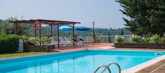 Apartment in Tuscany with Pool and Garden