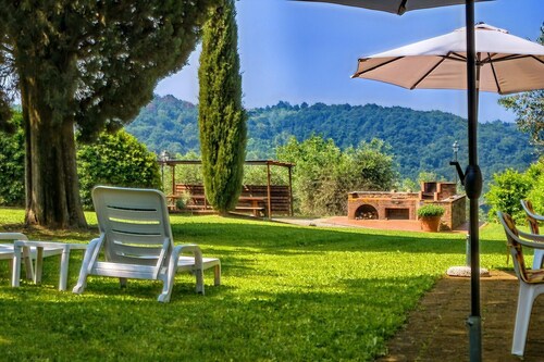 Apartment in Tuscany with Pool and Garden