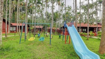 Area giochi per bambini (all'aperto)