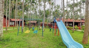 Área de juegos infantiles al aire libre