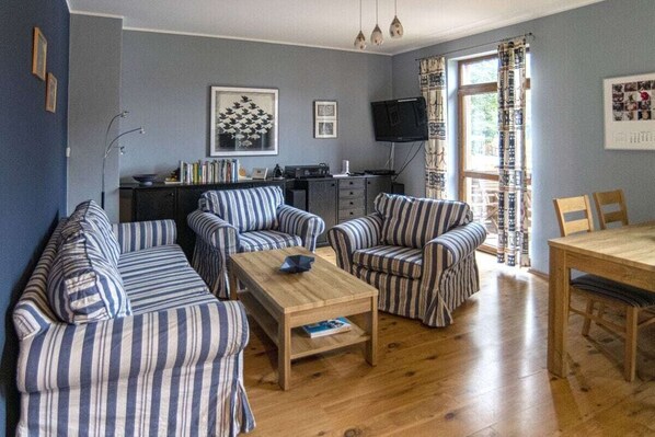 Smart TV - Karpacz Comfortable holiday residence (Karpacz)