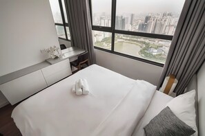 Standard Apartment, 2 Bedrooms, Non Smoking, Private Bathroom | Premium bedding, pillowtop beds, individually decorated