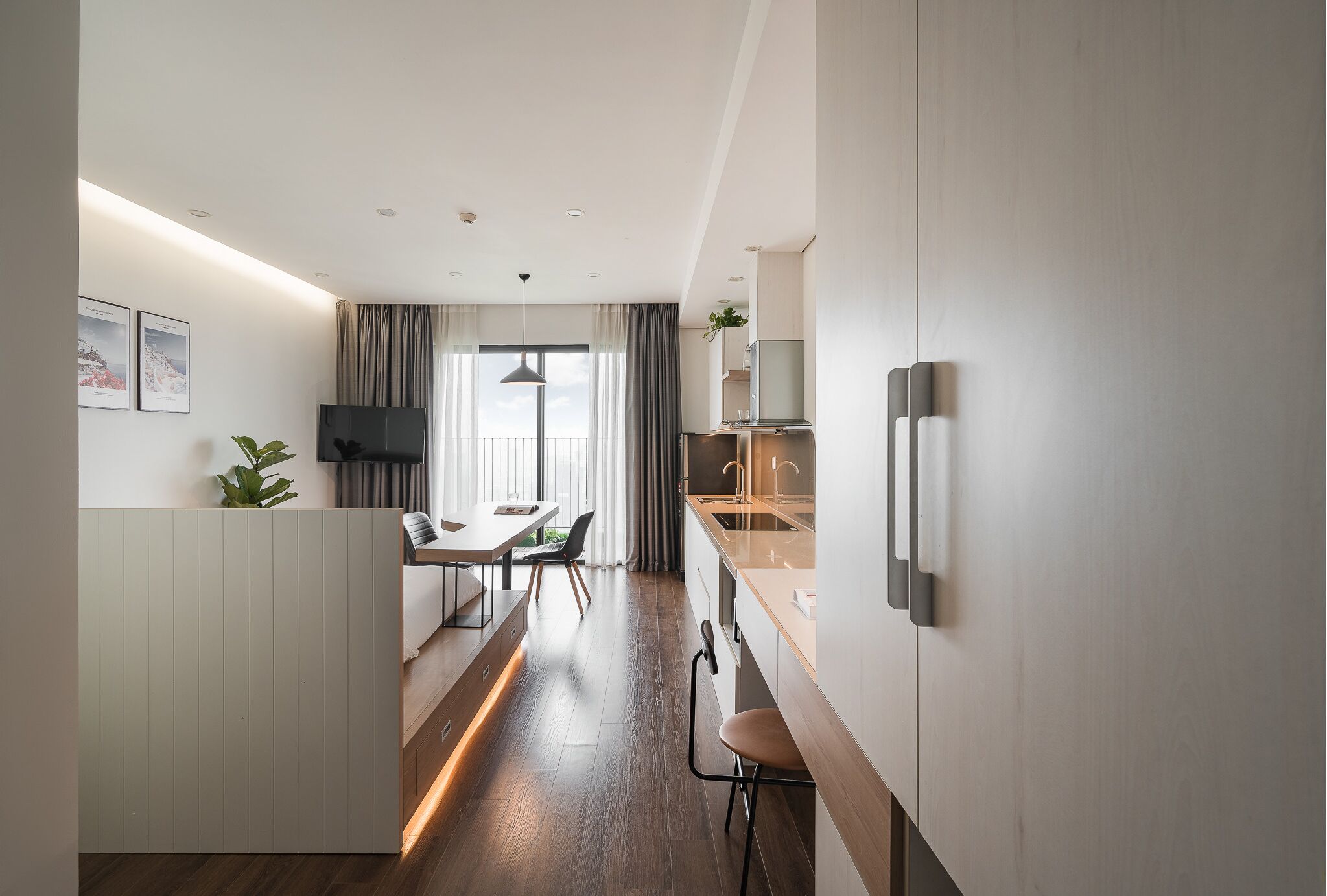 Standard Studio, City View | Premium bedding, pillowtop beds, individually decorated