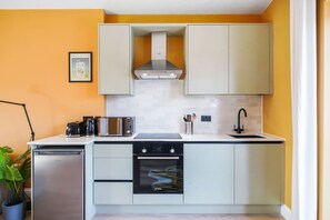 Apartment | 1 bedroom - The Balham Flat - Lovely Studio Type Flat (London)