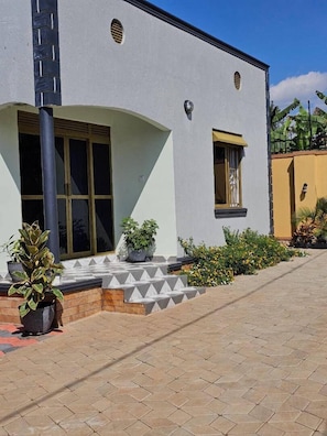 Fachada da propriedade
