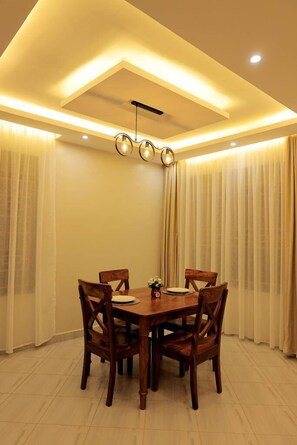 Deluxe Apartment, 1 Bedroom | In-room dining - The Residence Ug (Kampala)