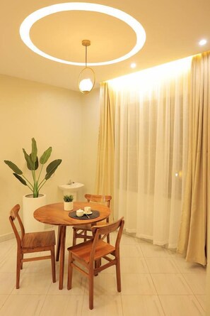 Deluxe Apartment, 1 Bedroom | In-room dining - The Residence Ug (Kampala)