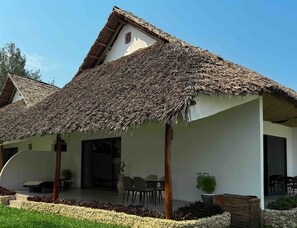 Villa | Terrace/patio - MANOLO Beach Resort (Uroa)