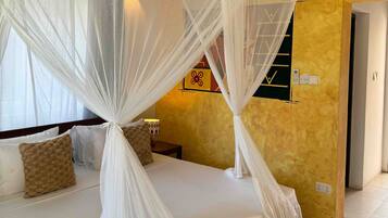 Dobbelt- eller tomannsrom – standard | Minibar, safe på rommet, individuelt dekorert og individuelt innredet