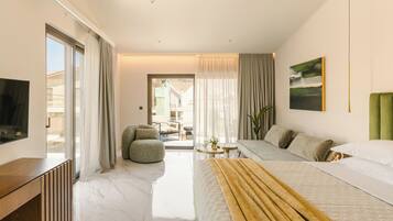 1 bedroom, minibar, in-room safe, desk